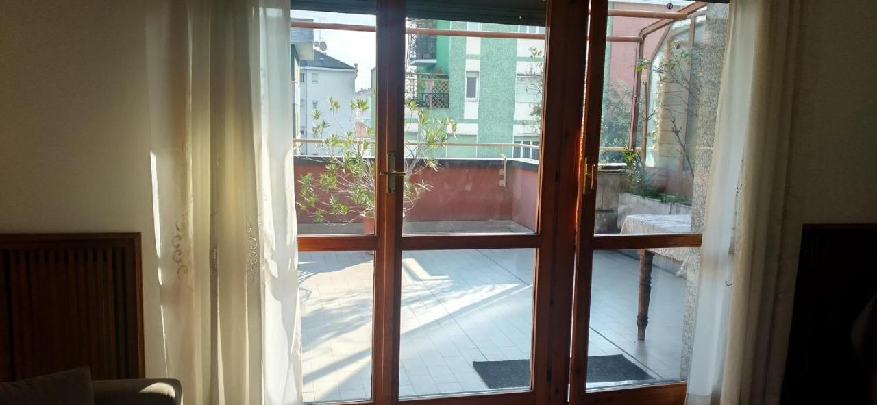 Meraviglioso Super Attico Con Terrazza Milan Luaran gambar